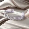 Moda Europeia e Americana Pulseira de Metal Aço Titânio para Mulheres com Design Geométrico Diamante Fivela de Mola Pulseira Recortada Série de Emendas Multicamadas