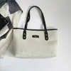 Bolso de mano de moda transfronterizo, nuevo bolso de hombro simple vintage para el día a día, bolso casual personalizado para viajes cortos para mujer