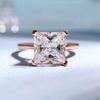 Joyería Mu Jing 2023 nuevo anillo de plata S925 8*8 Princesa Cuadrado personalidad Joker Clásico anillo de diamantes de cuatro garras