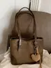 Bolso tote grande y moderno con un diseño único, perfecto para ir al trabajo, nueva colección 2026 para mujer, bolso de hombro casual versátil