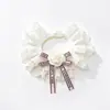 Babeiro para pets estilo Chanel para gatos e cachorros, gola de cetim com decoração de camélia e laço, babador para cachorro pequeno