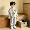 Conjunto de Ropa Coreana de Dibujos Animados para Niños 2026, Conjunto de Sudadera de Dos Piezas para Niños Pequeños, Ropa Infantil para Primavera y Otoño, Suministro Directo de Fábrica