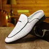 Amazon AliExpress Mais Vendidos Transfronteiriços Tamanho Plus Sapatos de Couro Verão Bico Fino Recorte Slip-On Negócios Respirável Sapatos Casuais