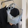 Bolsa de Textura de Alta Qualidade Feminina Grande Capacidade 2025 Novo Design de Nicho Bolsa de Ombro Transversal Primavera e Verão Bolsa Dumpling para o Trabalho