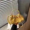 2026 Nuevo Bolso de Hombro tipo coreano con Cordón de Perlas para Mujer, Bolso de Hombro de Nicho de Alta Gama, Bolso Cruzado de Moda y Versátil