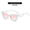 Gafas de sol de ojo de gato triangulares transfronterizas nuevas 2022 Gafas de sol de moda para mujer estilo ins europeo y americano con patilla hueca de ola