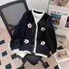 Design casual e descontraído com detalhes florais tridimensionais, cardigã feminino, nova malha solta e versátil para outono e inverno