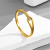 Anillo de Acero de Titanio con Diamante, No se Desvanece, Anillo Chapado en Oro de 18 Quilates, Diseño Geométrico de Lujo Accesible de Nicho, Anillo de Cola con Corte de Gota de Agua