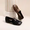 Zapatos de mujer cómodos de tacón bajo con escote pronunciado y patchwork de estampado de leopardo, nuevos mocasines retro slip-on de otoño 2026