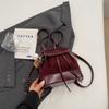 Otoño 2024 Nueva Moda Bolso de Mano Sencillo Elegante Bolso de Hombro para Chica Mochila con Costuras Retro