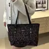 2026 Nova Bolsa Tote de Ombro Único de Grande Capacidade, Elegante e da Moda, para o Dia a Dia de Mulheres, Bolsa Casual Nova de Nicho para Mulheres