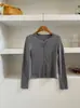 Camiseta básica de manga longa Henley minimalista de outono, corte justo, para mulheres, top casual coreano de gola redonda para o dia a dia