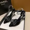 Elegantes tacones de aguja con lazo de pedrería, nueva colección otoño 2026, sandalias de tacón de aguja estilo hada de punta fina, nicho y sofisticadas