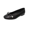 Versión de Piel de Vaca del Mismo Estilo que Frida Girl~Zapatos de Ballet de Cuero Exquisitos con Perlas, Punta Cuadrada, Moño y Escote Bajo