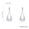 Pendientes de Plata Aguja Estilo Coreano Lágrima de Circonita Pendientes de Botón de Moda Ins Personalidad Pendientes de Lujo Ligero de Gama Alta con Sentido de Diseño Nicho