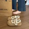 Novos sapatos com fivela de velcro para mulheres, inverno, sola grossa, quentes, forrados com fleece, pelúcia, moda 2026, versáteis, antiderrapantes