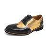 Sapatos Masculinos Brogue em Couro Esculpido Sapatos Casuais de Couro Estilo Britânico Retro para Primavera e Outono Tamanho Grande Bico Fino Aumentadores de Altura Sapatos de Casamento