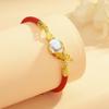 Nueva pulsera de mano de piedra lunar koi para mujer, diseño de nicho, sentido del diseño, cuerda roja de año de nacimiento, estilo étnico, regalo de vacaciones para novia
