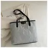 Bolso de Hombro Casual para Viajes Diarios de Mujer Gran Capacidad Nuevo Verano 2025 Cosido Bolso de Compras Estudiante Universitario Bolso para Clase