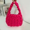 Lana islandesa super gruesa bolsa tejida a mano para manualidades bolsa terminada bolso de mensajero coreano para llevar a mano al por mayor de fábrica para mujer