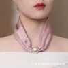 Bufanda de Seda Magnética Perezosa 2026 con Perlas, Protector de Cuello Delgado, Cubre Cuello, Bufanda Cortavientos, Bufanda Elegante y de Alta Gama para Mujer