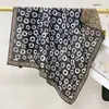 Pañuelo de Cuello Verde Menta Estilo Mambo Retro, Pañuelo Cuadrado con Ambiente de Principios de Primavera, Modelo Nuevo 2026, Accesorio de Bufanda de Alta Gama