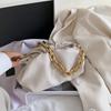 Bolso pequeño popular para mujer, nuevo bolso de hombro de verano de moda combinable, bolso de nube de moda 2020