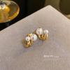 Aretes de Aguja de Plata Perla Metálica Coreana Nicho Aretes con Diseño en Forma de C Aretes Simples Elegantes de Alta Gama
