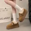 Zapatos mullidos completamente cerrados con forro polar añadido y engrosamiento, botas de nieve, zapatos cálidos de algodón para mujer, nuevo estilo 2026, invierno, suela gruesa, que aumenta la altura, zapatos Birkenstock