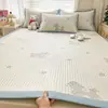 Set de Tres Piezas de Alfombrilla Refrigerante de Hielo para Gato Lindo, Alfombrilla Fresca Femenina para Verano, Alfombrilla Suave de Ratán de Seda de Hielo Lavable a Máquina para Uso en el Hogar