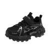 Tênis Infantil Sapatos 2025 Novo Versátil Respirável Leve Meninos Meninas Corrida Sapatos de Papai Sapatos Crianças Grandes