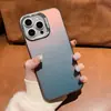 Funda de teléfono móvil láser colorida es adecuada para Apple 15promax chapado 14 acrílico 13 agujero grande 12 tendencia 11