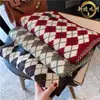 Bufanda roja de invierno para mujer, de alta gama, combinable con todo, a cuadros, regalo de Navidad, cumpleaños, regalo de Año Nuevo, bufanda de lana tejida.