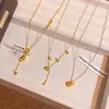 Collar Colgante de Calabaza con Carácter "Fu" Dorado para Mujer, Temperamento de Lujo Ligero, Cadena de Clavícula de Gama Alta, Accesorio Elegante Versátil