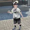 Conjunto Delgado de Verano para Niños Fresco y Elegante 2026 Nuevo de Moda Ropa Urbana para Bebés Conjunto de Verano para Niños Camiseta Fresca de Manga Corta