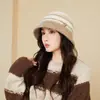 2025 Estilo Coreano Outono e Inverno Novo Chapéu de Tricô Retrô Quente para Mulheres Chapéu Bucket Listrado Colorido Mostrando o Rosto Pequeno Chapéu de Bacia Versátil