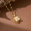 Colar de Aço Titânio Luxuoso com Cravação de Diamantes Estilo Coreano para Mulheres, Pingente de Trevo de Quatro Folhas com Fecho de Segurança, Corrente para Clavícula de Alta Qualidade para Celebridades da Internet Venda por Atacado