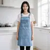 Venta al por mayor de delantales de cocina resistentes al aceite y a las manchas para uso doméstico, con opción de impresión de logotipo; también apto para cafeterías y panaderías como delantales de trabajo