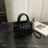 Bolsa de Mão Decorada com Fivela de Cinto de Design Exclusivo para Mulheres 2026 Verão Retro Casual Moda Elegante para o Dia a Dia Ombro Transversal