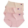 Beleza familiar 8886 calcinhas de algodão femininas plus size cor sólida triângulo 0039 uma variedade de versão grande promocional de borboleta Li Shu shorts