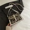 Bolsas de Alta Qualidade para Mulheres 2025 Outono Nova Bolsa de Axila Commuter Design de Nicho Simples e Fashion Bolsa Transversal de Ombro Único