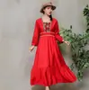 Verano 2022 nuevo estilo étnico Vestido bordado para mujer falda de playa bohemia para turista