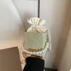 Bolsa Pequeña de Verano 2024 Nueva Bolso Cubo Casual Elegante Bolso Cruzado Casual Simple Bolso de Mano con Perlas para Mujer