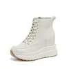 Botas Casuais Martin Curtas Femininas Outono/Inverno 2025 Novo Estilo Forradas com Lã Aumentadoras de Altura Antiderrapantes Planas com Solado Grosso de Salto Alto