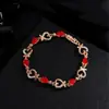 Pulsera de cristal para mujer con pedrería Flor hueca tridimensional Pulsera retro de corazón para dama venta al por mayor