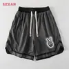 Calça de Basquete Szxar de Malha Respirável Americana Masculina de Verão Tamanho Grande Esportiva Casual Estilo High Street Shorts com Cordão