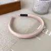 Lujo Ligero y Sentido del Diseño Cinta para la Cabeza de Esponja con Borde Delgado de Satén para Mujer Color Puro Accesorios para el Cabello de Cráneo Alto Cinta para la Cabeza Nuevo Estilo de Celebridad de Internet 2023