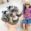 Zapatos para Caminar de Bebé Nuevos de Primavera y Otoño Zapatos Deportivos de Moda para Niños Zapatos Casuales Cinta Mágica Cómodos para Correr Zapatos de Papá