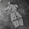 Traje casual de moda novo outono e inverno transfronteiriço 2026, cor sólida, design simples de padrão bordado, corte solto, unissex