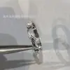 Anéis Empilháveis Pequenos Estilo Fragrante com Padrão Acolchoado, Luxo Acessível, Anéis de Tira Simples e Versáteis, Anéis de Fileira, Microcravejados com Diamantes, Item da Moda Anéis Femininos